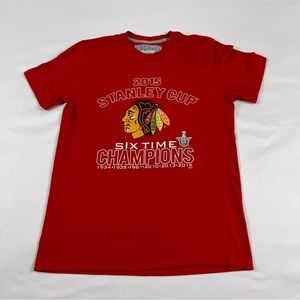 Chicago Blackhawks Red Hockey NHL Six Time Champions, T-Shirt Men’s Size: L